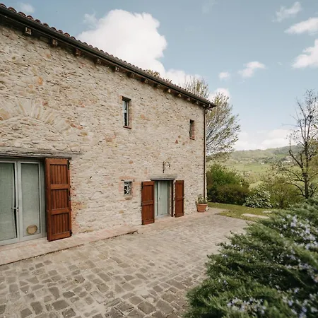 Lodole Bed & Breakfast 4*