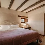 Bed and Breakfast Lodole 4*