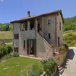 Lodole Bed and Breakfast 4*