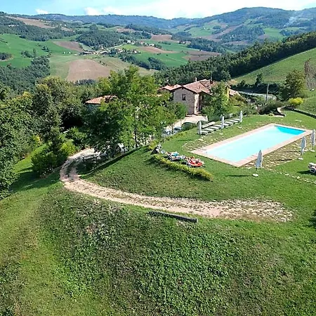 Lodole Bed and Breakfast 4*