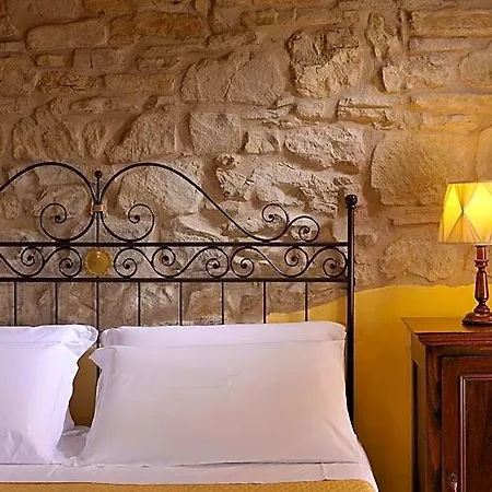 Bed and Breakfast Lodole 4*
